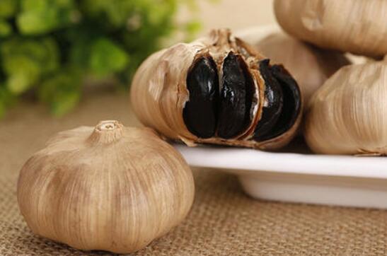 Black garlic extract