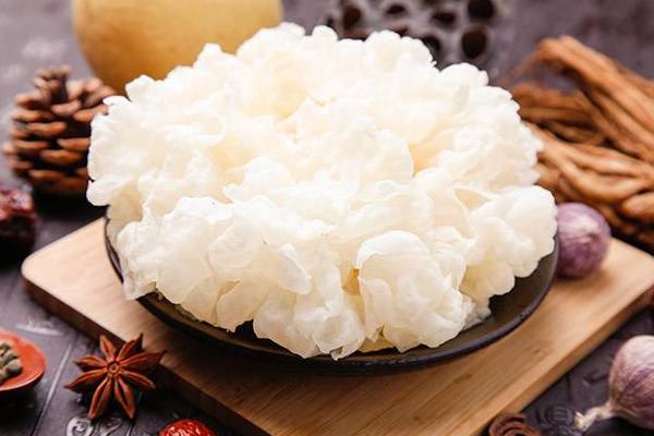 Tremella extract